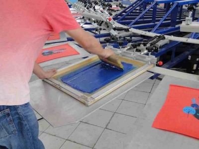 Cara Memilih Jasa Sablon Manual yang Tepat dengan Mempertimbangkan Faktor-Faktor Berikut ini